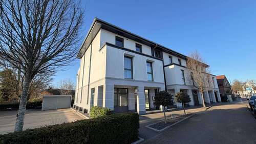 Foto - Wohnung zum Mieten in Uetersen 1.250,00 € 93.17 m²