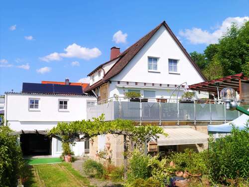 Foto - Haus zum Kaufen in Neuffen 529.000,00 € 260 m²