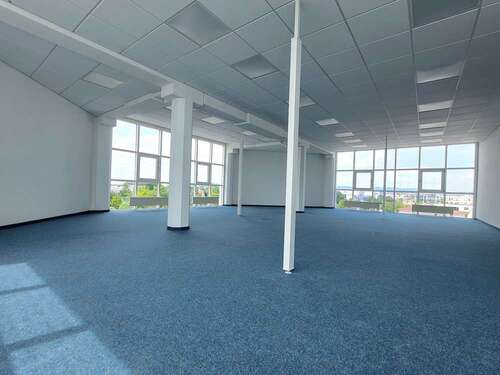 Foto - Büro in Neutraubling 1.500,00 € 193 m²