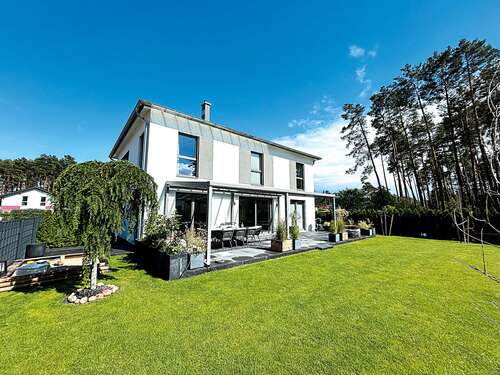 Foto - Haus zum Kaufen in Borkwalde 695.000,00 € 218 m²