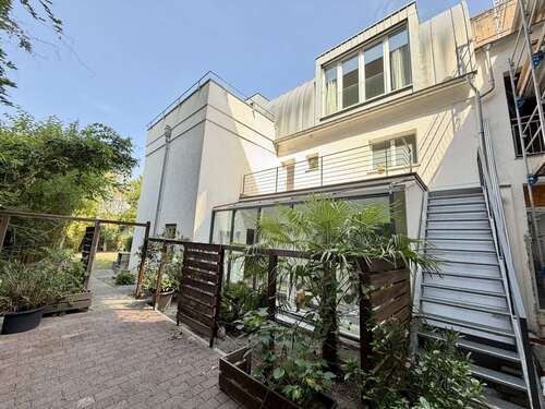 Foto - Haus zum Kaufen in Karlsruhe 1.490.000,00 € 196 m²