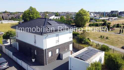 Foto - Haus zum Kaufen in Mönchengladbach 945.000,00 € 175.29 m²