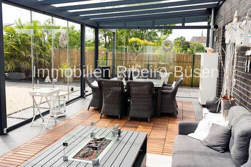 Foto - Haus zum Kaufen in Mönchengladbach 945.000,00 € 175.29 m²