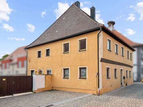 Foto - Haus zum Kaufen in Ornbau 195.000,00 € 236 m²