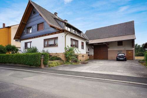 Foto - Haus zum Kaufen in Allendorf (Eder) 245.000,00 € 194.5 m²