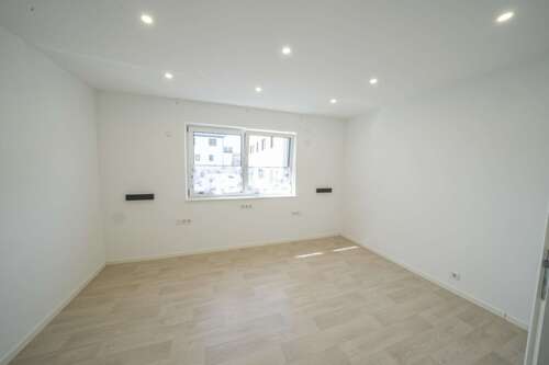 Foto - Büro in Röttenbach 490,00 € 23 m²