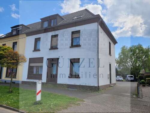 Foto - Haus zum Kaufen in Bedburg-Hau 195.000,00 € 190 m²