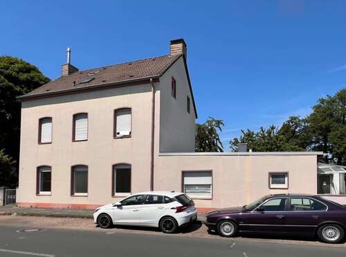 Foto - Haus zum Kaufen in Langenfeld 389.000,00 € 200 m²