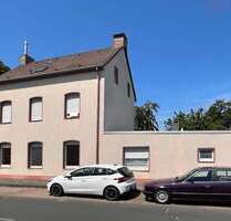 Haus zum Kaufen in Langenfeld 389.000,00 € 200 m²