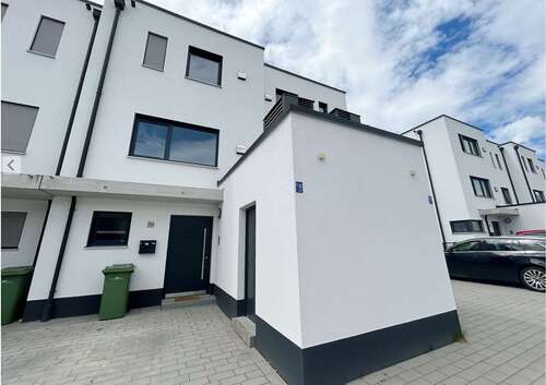 Foto - Haus zum Mieten in Essenbach 1.850,00 € 129 m²