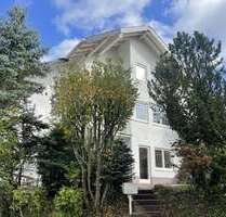 Haus zum Kaufen in Niedernhausen 849.000,00 € 258 m²