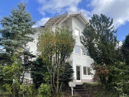 Foto - Haus zum Kaufen in Niedernhausen 849.000,00 € 258 m²