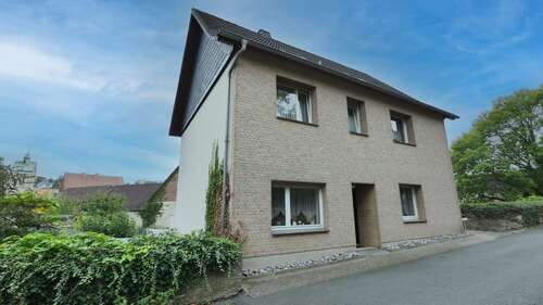 Foto - Haus zum Kaufen in Paderborn Neuenbeken 299.000,00 € 160 m²