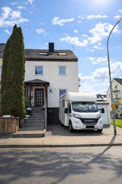 Foto - Haus zum Kaufen in Karben Petterweil 470.000,00 € 130 m²