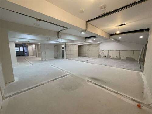 Foto - Halle in Düsseldorf 1.435,00 € 143.81 m²