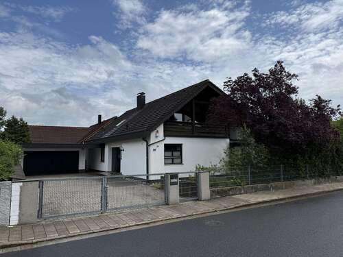 Foto - Haus zum Kaufen in Neumarkt 649.000,00 € 193 m²