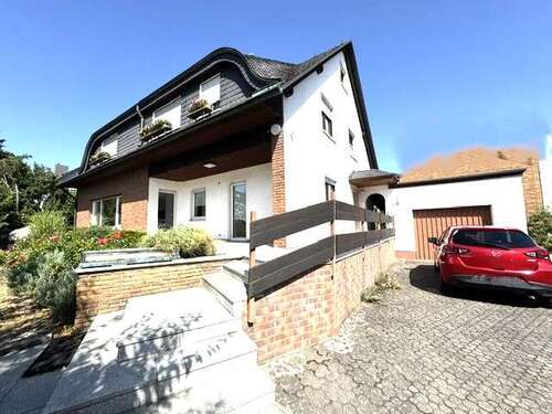 Foto - Haus zum Kaufen in Karben 700.000,00 € 195 m²