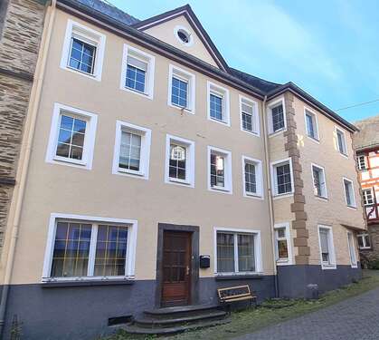 Foto - Haus zum Kaufen in Monreal 579.000,00 € 373.9 m²