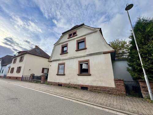 Foto - Haus zum Kaufen in Hauenstein 139.000,00 € 114 m²