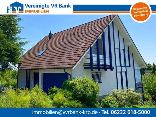 Foto - Haus zum Kaufen in Weisenheim am Berg 950.000,00 € 192 m²