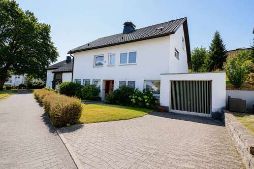 Foto - Haus zum Kaufen in Höxter 299.000,00 € 120.5 m²