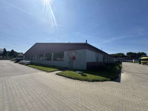 Foto - Halle in Bad Salzuflen 4.800,00 € 1600 m²