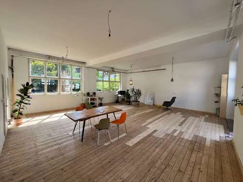 Foto - Büro in Augsburg 600,00 € 8 m² - 600,00 EUR Kaltmiete, ca.  8,00 m²