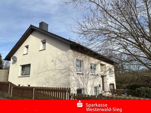 Foto - Haus zum Kaufen in Pracht 319.000,00 € 242 m²