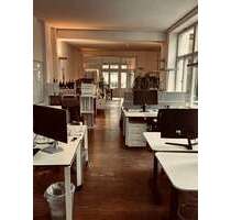 Büro in Berlin 400,00 € 8 m² - 400,00 EUR Kaltmiete, ca.  8,00 m² in Berlin (PLZ: 10178)