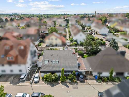 Foto - Haus zum Kaufen in Ellerstadt 690.000,00 € 234.3 m²