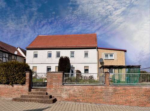 Foto - Haus zum Kaufen in Naumburg 135.000,00 € 200 m²