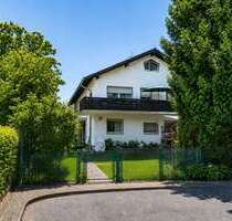 Haus zum Kaufen in Bonn Mehlem 475.000,00 € 214 m² - Bonn / Mehlem