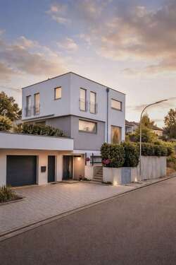 Foto - Haus zum Mieten in Regensburg 2.980,00 € 183 m²