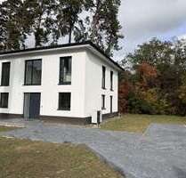 Haus zum Kaufen in Brandenburg - Blankenfelde-Mahlow 890.000,00 € 153 m²