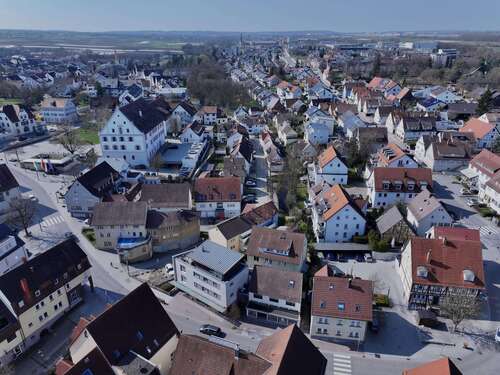 Foto - Haus zum Kaufen in Neuhausen 2.150.000,00 € 422 m²