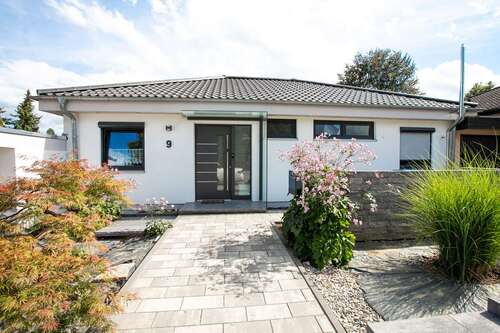 Foto - Haus zum Kaufen in Neusäß 949.000,00 € 205 m²