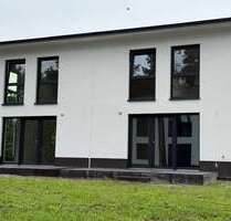 Haus zum Kaufen in Brandenburg - Blankenfelde-Mahlow 590.000,00 € 118 m²