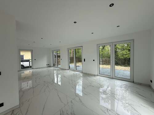 Foto - Haus zum Kaufen in Brandenburg - Blankenfelde-Mahlow 940.000,00 € 153 m²