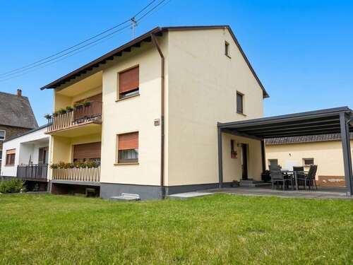 Foto - Haus zum Kaufen in Kerben 319.000,00 € 165 m²