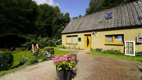 Foto - Haus zum Kaufen in Husum 150.000,00 € 192 m²