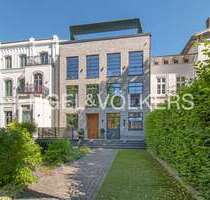 Haus zum Kaufen in Hamburg 10.642.000,00 € 379 m²