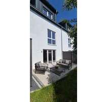 Haus zum Mieten in Fuldatal 1.690,00 € 140 m²