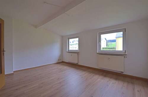 Foto - Wohnung zum Mieten in Grünhain 245,00 € 49 m²