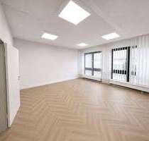 Büro in Hamburg 999,00 € 53 m² - 999,00&nbsp;EUR Kaltmiete, ca.&nbsp; 53,00&nbsp;m&sup2; in Hamburg (PLZ: 22085)