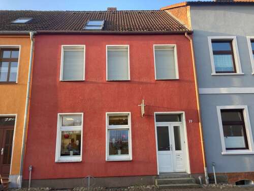 Foto - Haus zum Kaufen in Malchin 95.000,00 € 142 m²