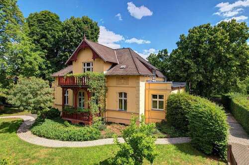 Foto - Haus zum Kaufen in Rheinsberg 1.150.000,00 € 250 m²