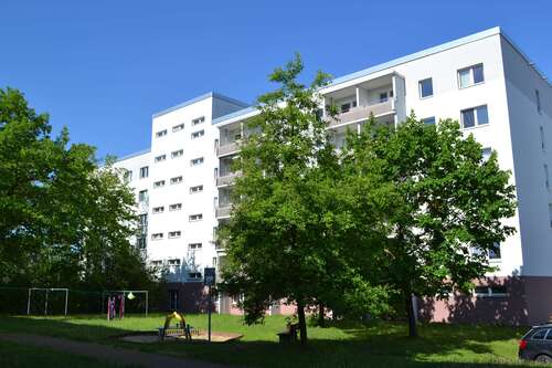 Foto - Wohnung zum Mieten in Schwarze Pumpe 248,49 € 55.22 m²