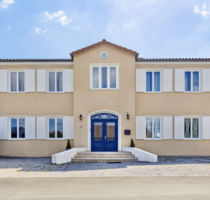 Haus zum Kaufen in Neu-Anspach 1.260.000,00 € 310 m²