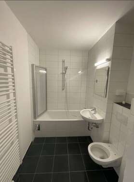 Foto - Wohnung zum Mieten in Halle 399,50 € 56.86 m²