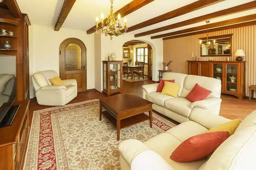 Foto - Haus zum Kaufen in Markt Schwaben 749.000,00 € 240 m²